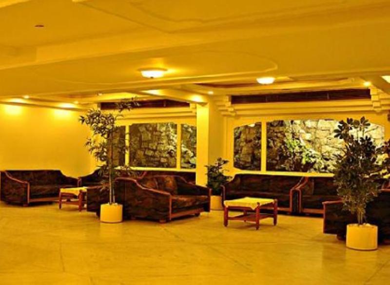 Golden Plaza Hotel Ahmedabad Exterior photo